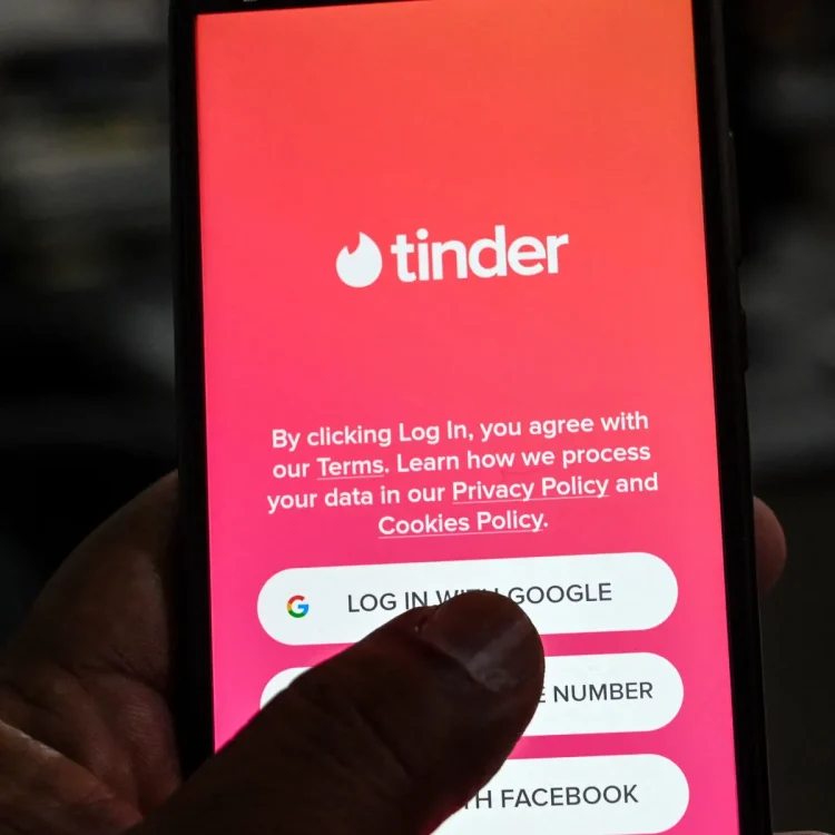 New Tinder warnings caution users of potentially inappropriate behavior